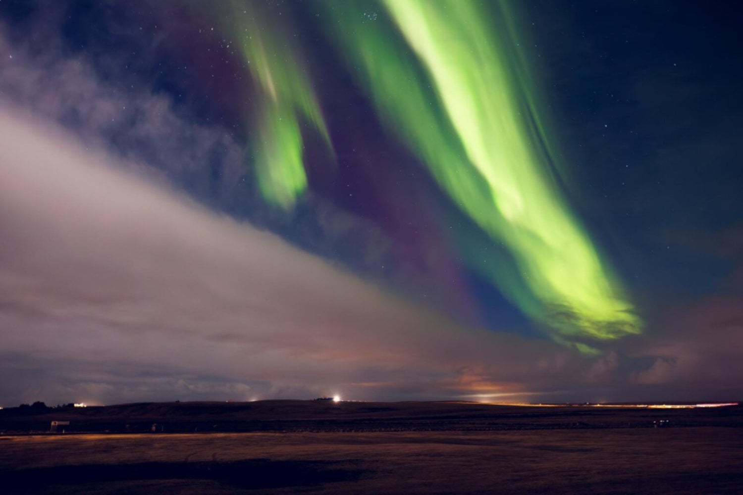 El día en que una tormenta solar convirtió la noche en aurora: cuando el cielo de Roma brilló como el Ártico (y podría volver a pasar)
