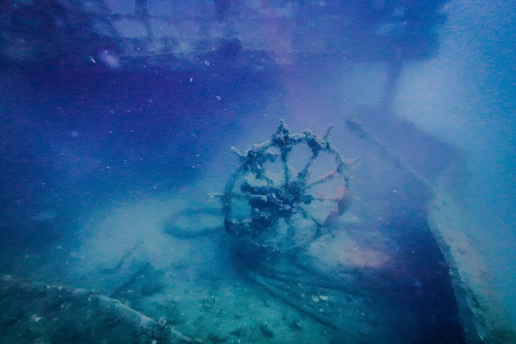 Naufragio En Camarat 4