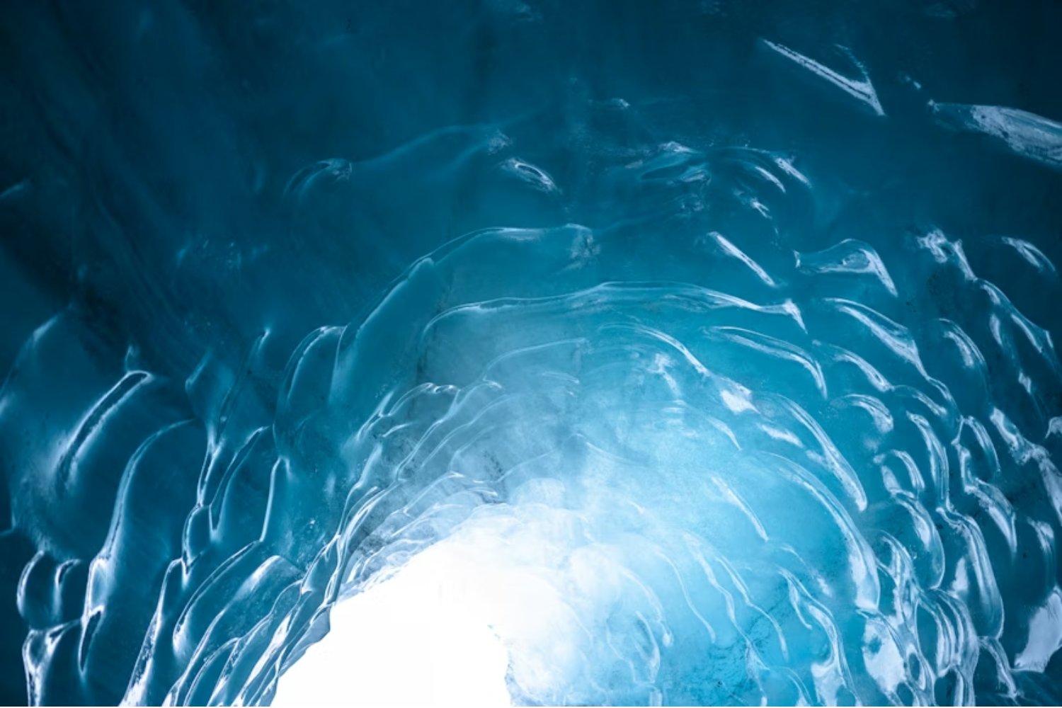 Por qué los primeros edificios humanos en Marte podrían construirse con hielo en lugar de acero u hormigón. Los domos marcianos tipo iglú prometen protección contra la radiación y luz natural para cultivar