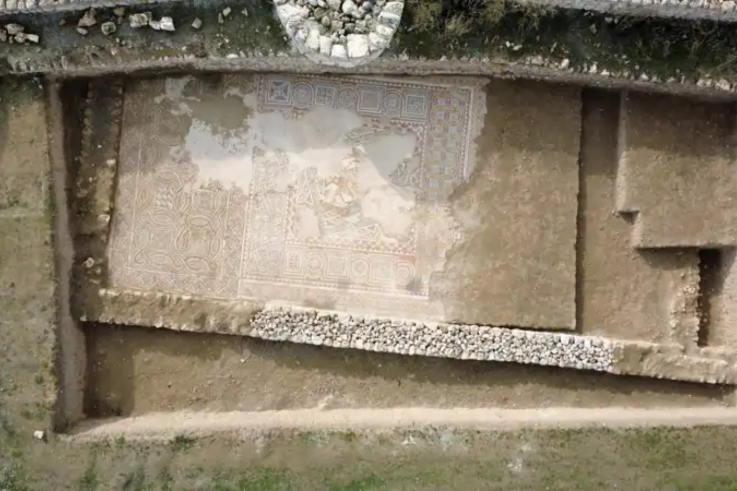 Lo lógico es pensar que de las ciudades romanas ya no quedan sorpresas, pero este mosaico del siglo IV acaba de desmontar esa idea