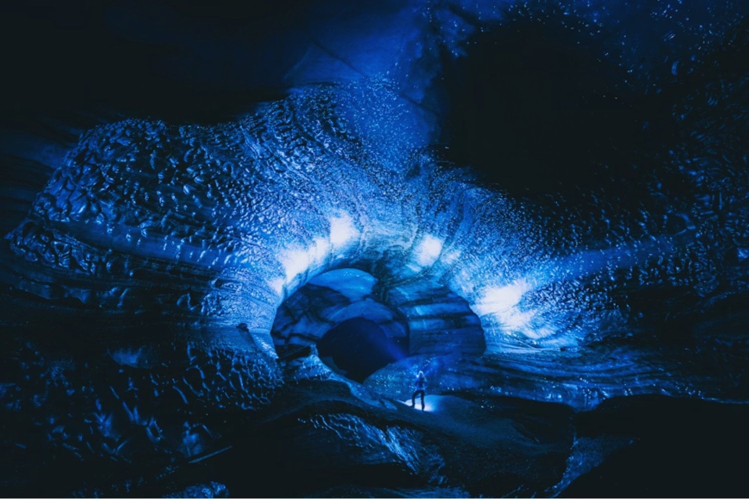 Por qué los primeros edificios humanos en Marte podrían construirse con hielo en lugar de acero u hormigón. Los domos marcianos tipo iglú prometen protección contra la radiación y luz natural para cultivar