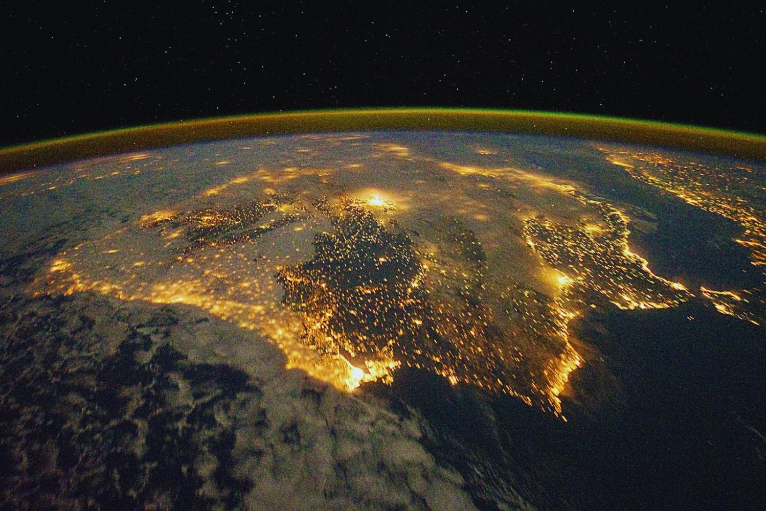 Lo lógico es pensar que el suelo bajo nuestros pies no se mueve. Pero la Península Ibérica está girando lentamente por la presión de África