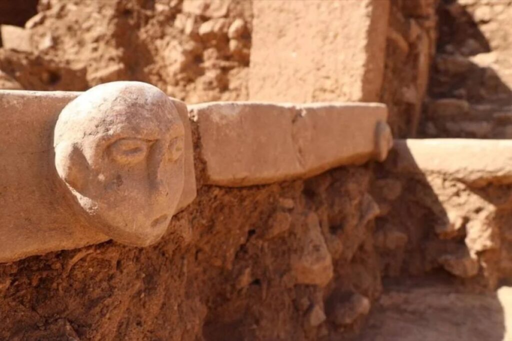 Aparecen rostros humanos de hace más de 10.000 años en Turquía. Un hallazgo en Sefertepe revela un arte neolítico distinto al de Göbeklitepe y otras ciudades rituales de Anatolia