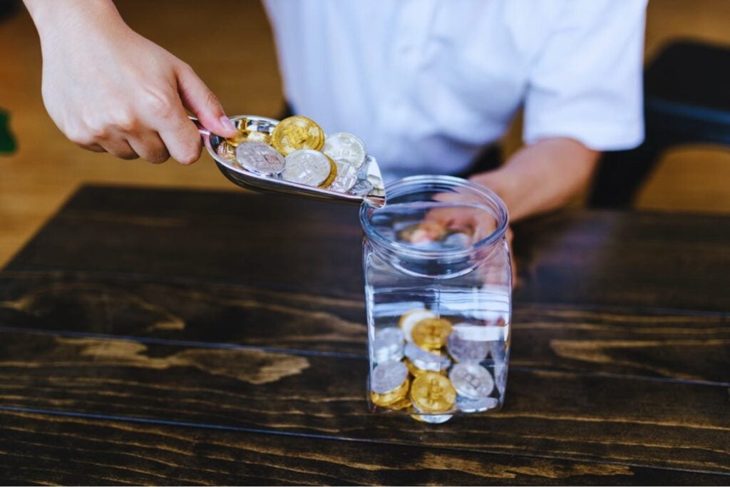 Bitcoin pierde protagonismo frente a USDT y USDC. La razón revela un cambio profundo: ya no importa tanto la censura, sino la eficiencia inmediata