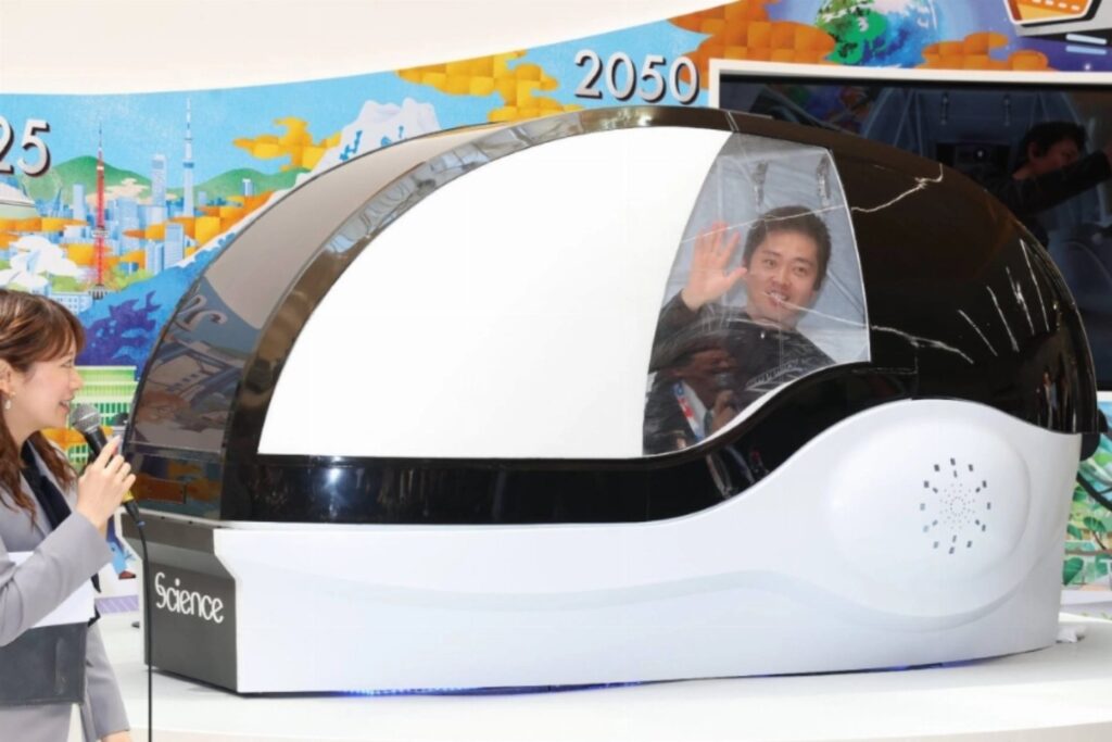 Japón presentó la primera lavadora humana del mundo. Es una cabina que te lava, te aclara y te seca en 15 minutos usando burbujas ultrafinas y una experiencia sensorial completa