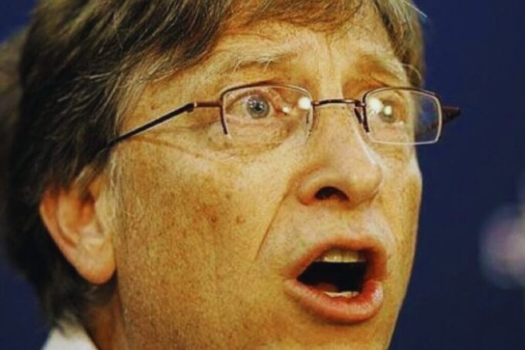 Bill Gates explicó en 1991 que Windows NT significaba “Nueva Tecnología”. Treinta años después, un veterano desarrollador desmonta esa versión y revela que el origen real está en un chip fallido de Intel