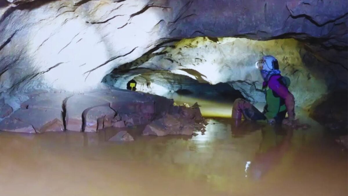 Bajo la tierra de Burgos se esconde una obra de ingeniería romana que nadie ve a simple vista. Un sistema de galerías y aguas subterráneas sostuvo durante siglos el funcionamiento de toda una ciudad