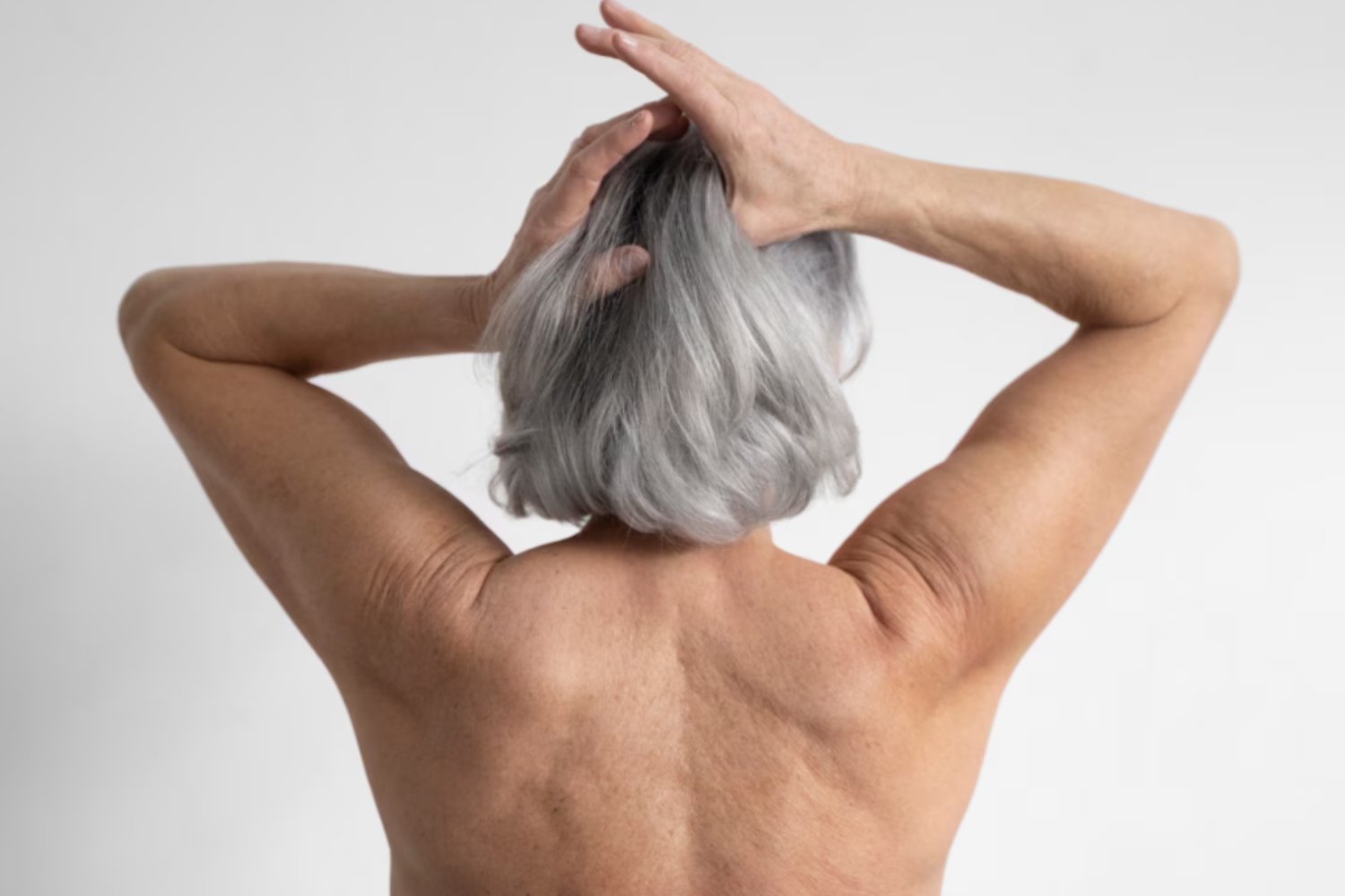 Cuando el pelo se vuelve gris por una razón inesperada: la ciencia descubre un vínculo entre las canas y la protección frente al cáncer