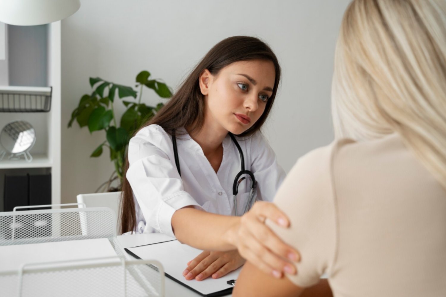 Menopausia bajo la lupa: qué es el menowashing y cómo atravesar esta etapa con bienestar real —no marketing