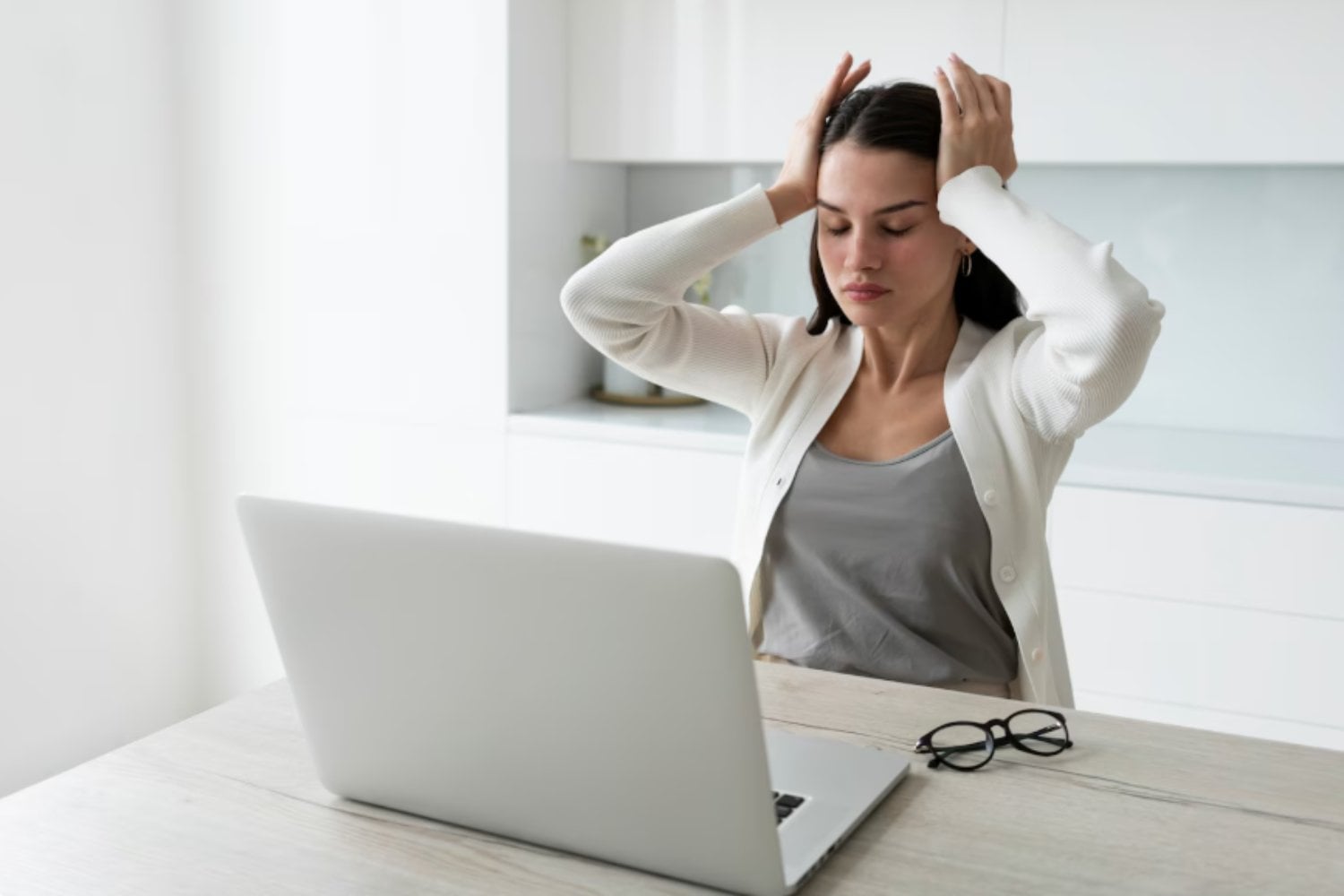 Si siempre tienes hambre, tal vez no sea la comida: son tus hormonas