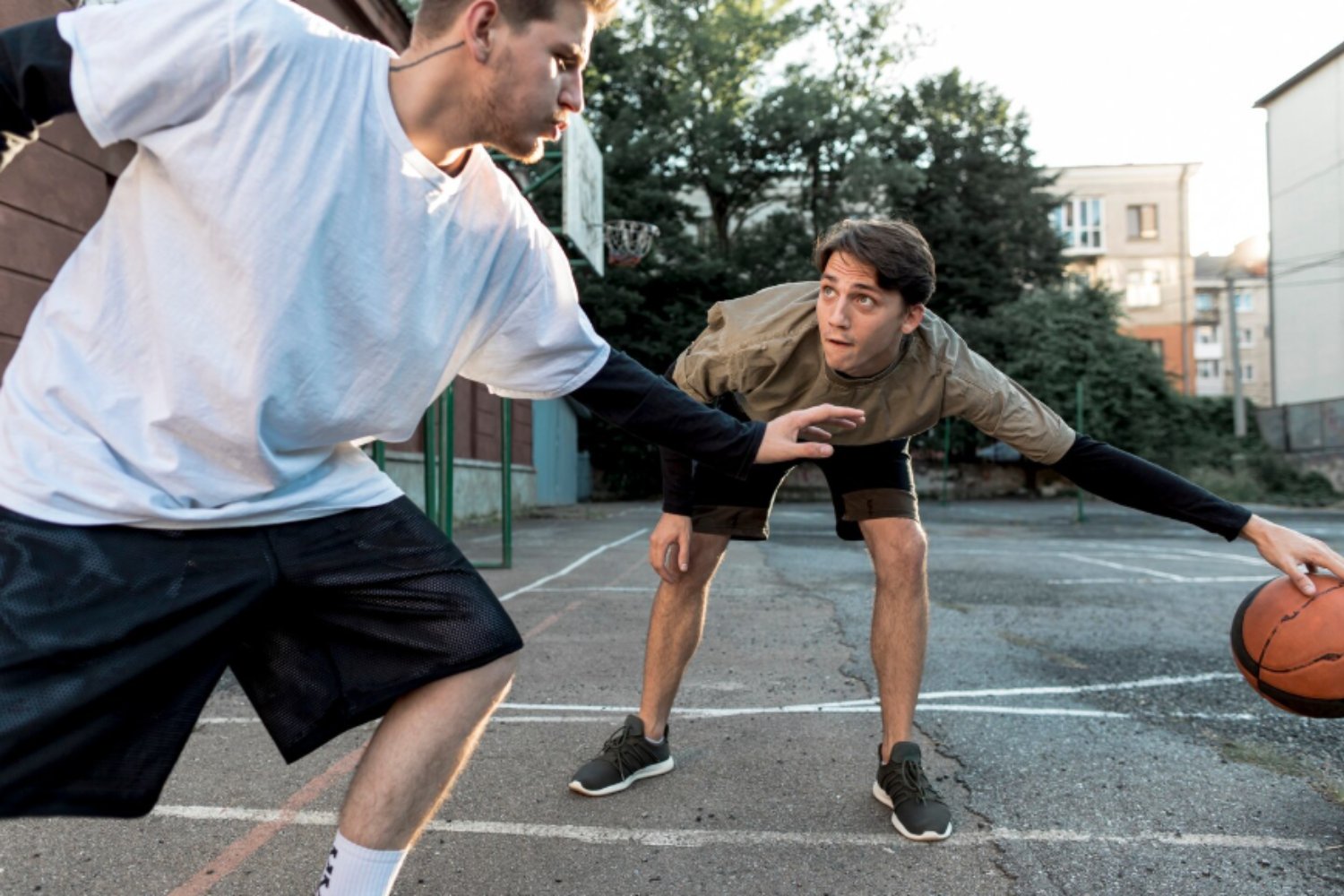 Por qué hacer deporte protege a los adolescentes del uso problemático del móvil