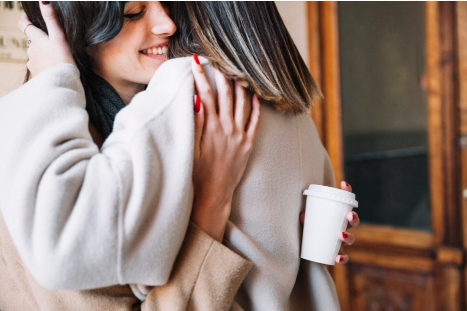 Un abrazo que cura: cómo el calor en la piel influye en la mente y la identidad