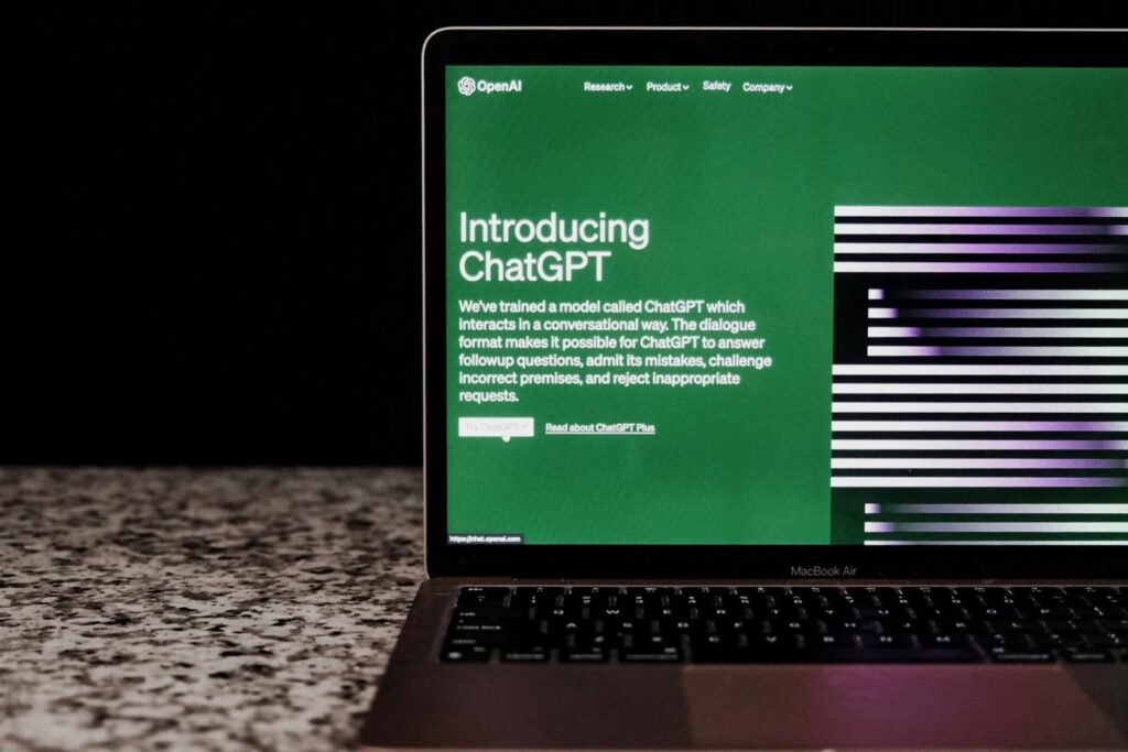 El verdadero logro de ChatGPT no es la inteligencia: es haberse convertido en una máquina de atención global