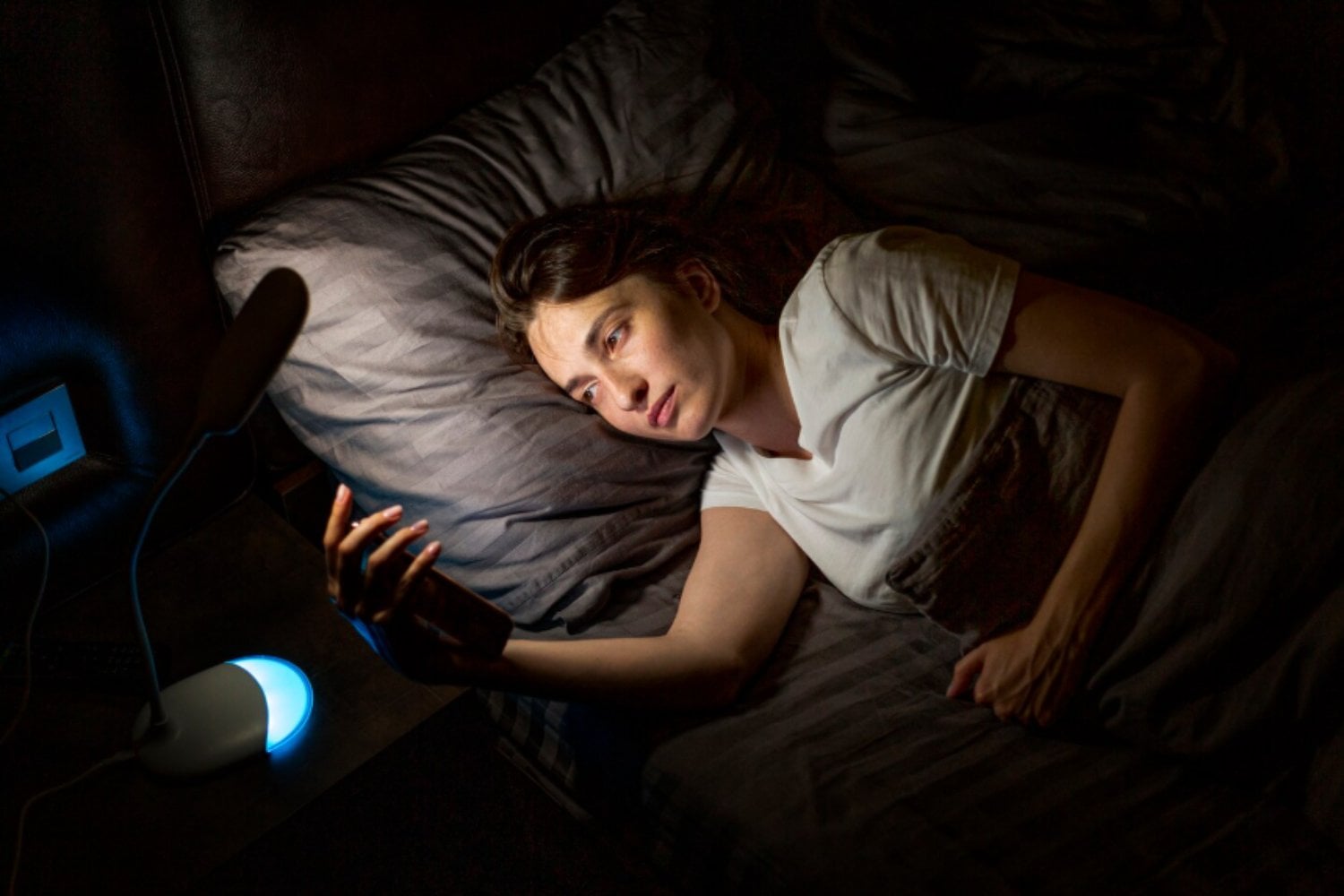 Dormir mal podría empezar en el plato: lo que revela un estudio sobre glucosa, dietas estrictas y sueño profundo