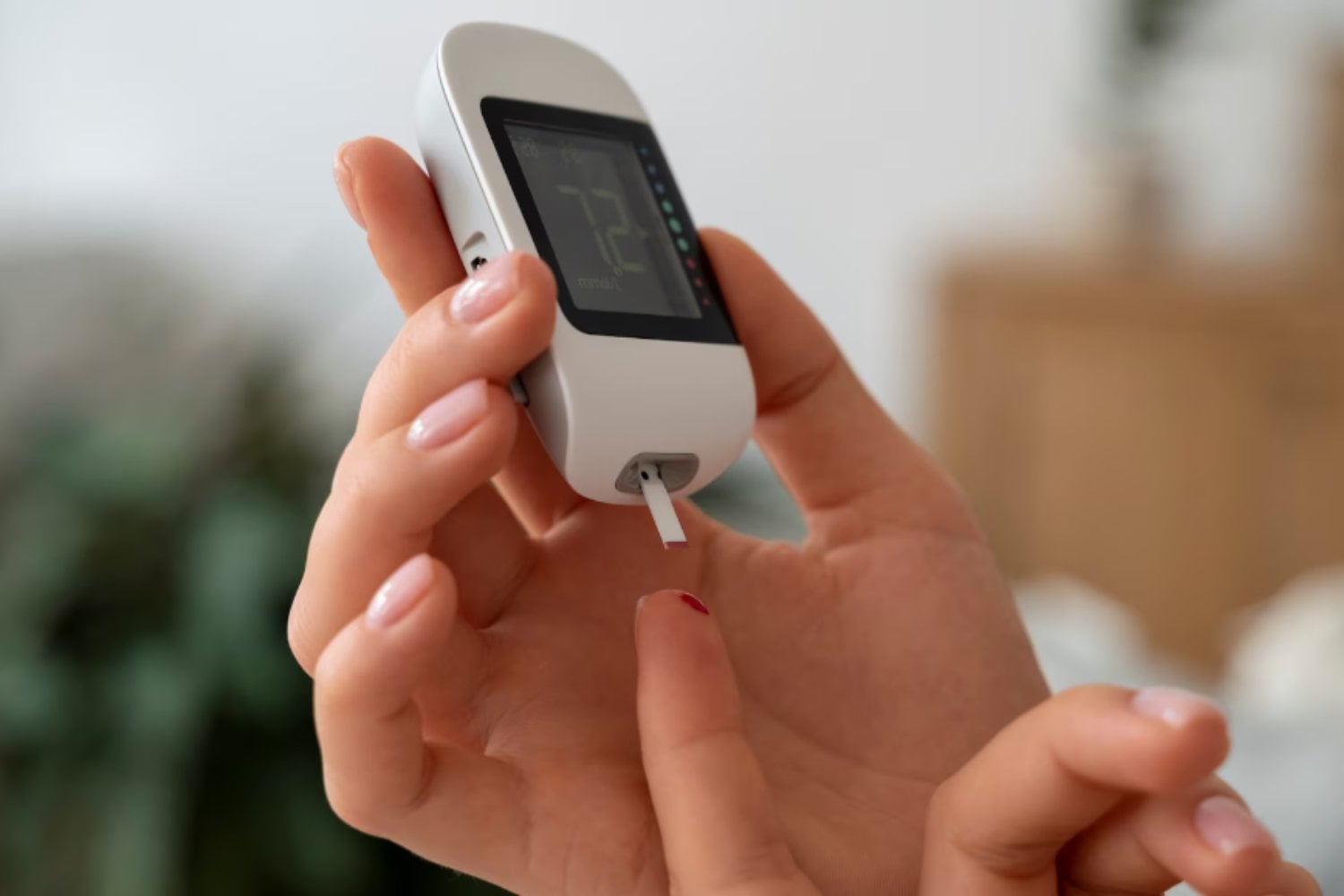 Dormir mal podría empezar en el plato: lo que revela un estudio sobre glucosa, dietas estrictas y sueño profundo