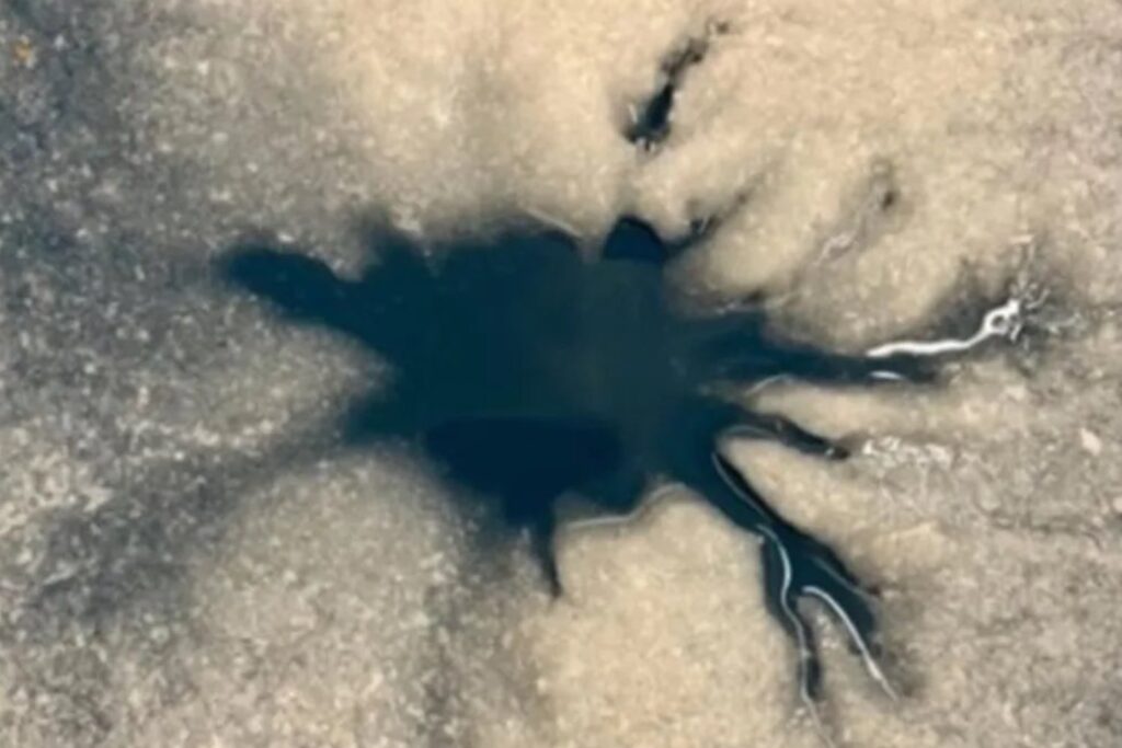 Descubren el origen de las misteriosas “arañas” heladas en una luna de Júpiter