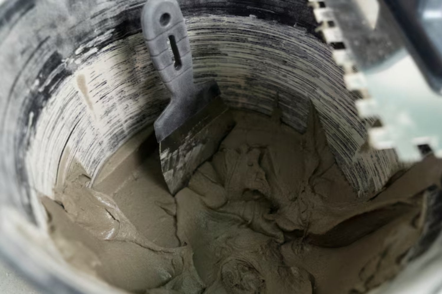 Las conchas del mar podrían cambiar el hormigón: la solución inesperada para reducir el CO₂ de la construcción