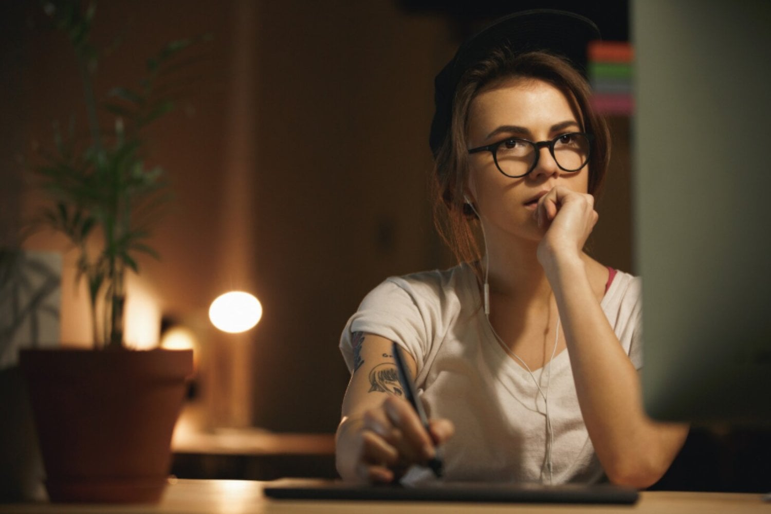 Cerebro en modo foco: por qué dejamos de parpadear cuando la tarea se complica