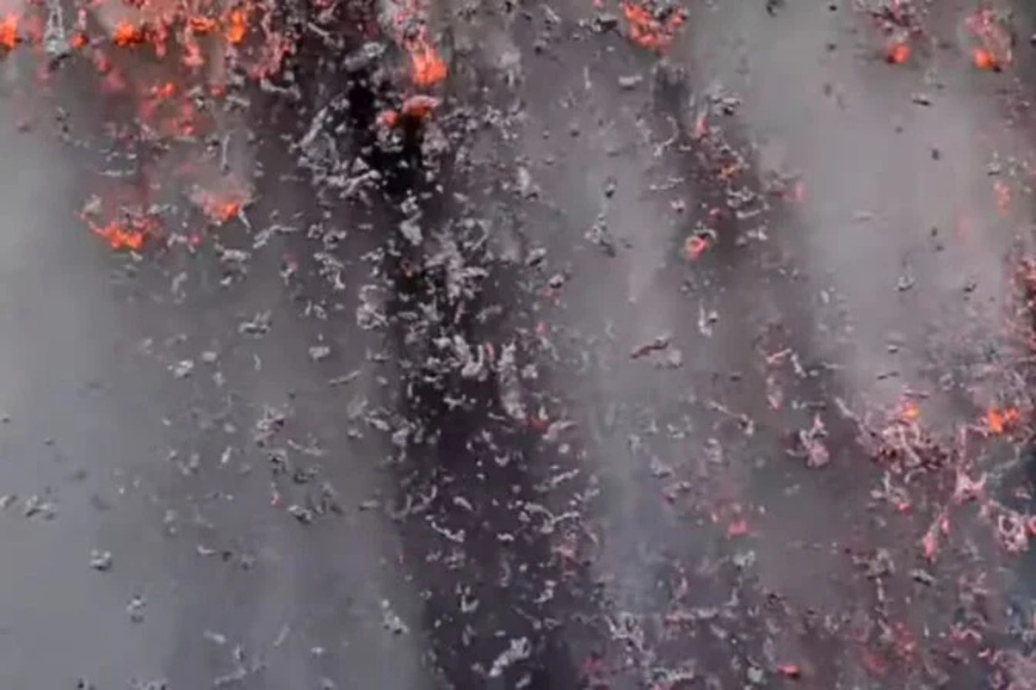 Lluvia De Ceniza Volcanica