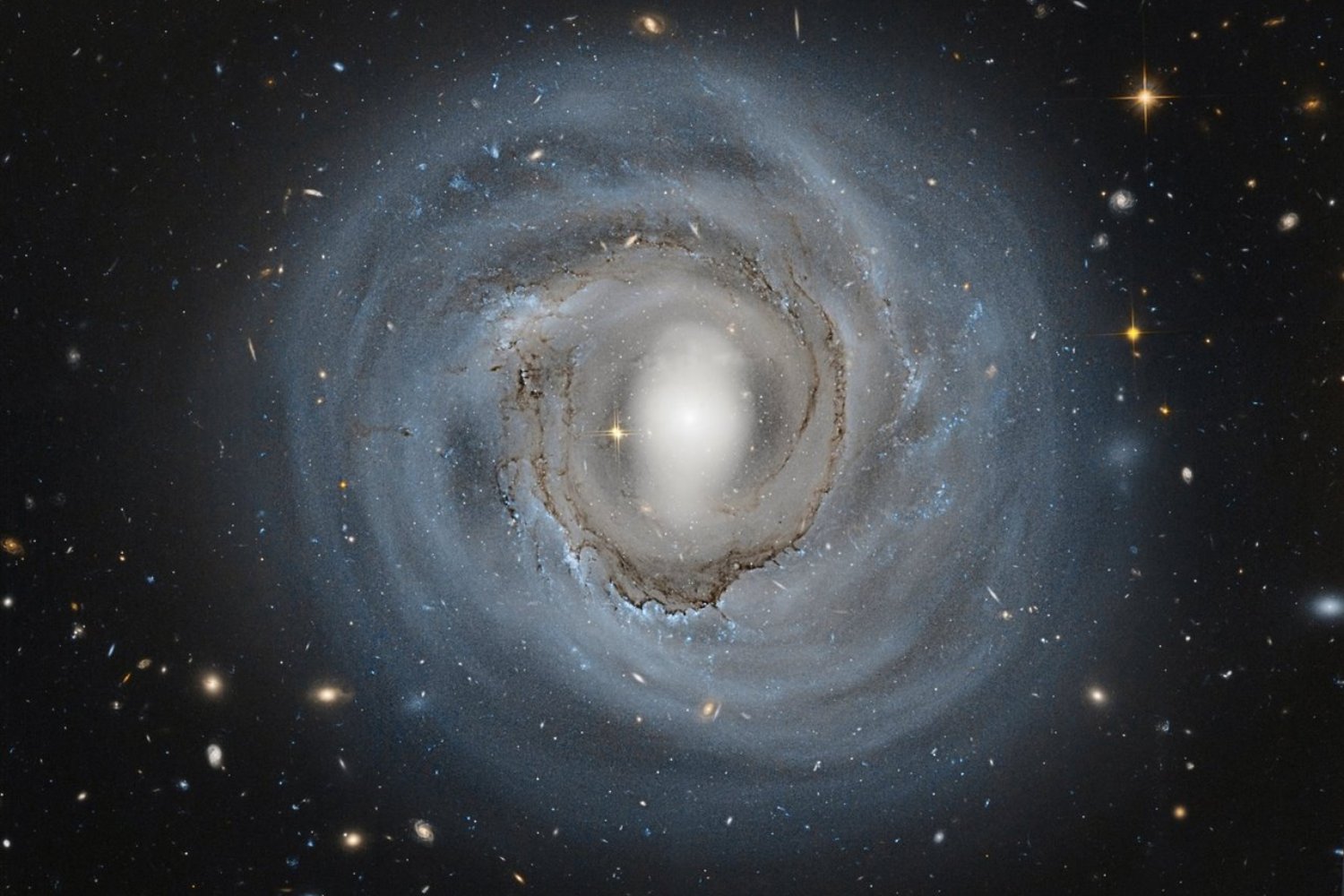 Algo no encaja en la expansión del universo. Una nueva teoría sugiere que el espacio no es realmente vacío, sino un fluido viscoso