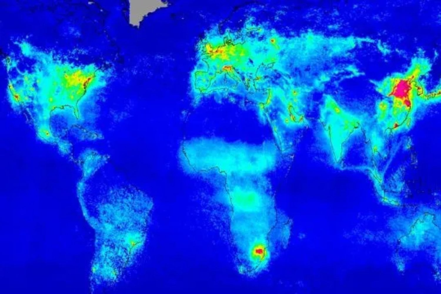Un satélite europeo ha empezado a medir el aire de las ciudades desde el espacio. Y los coches eléctricos ya están dejando huella
