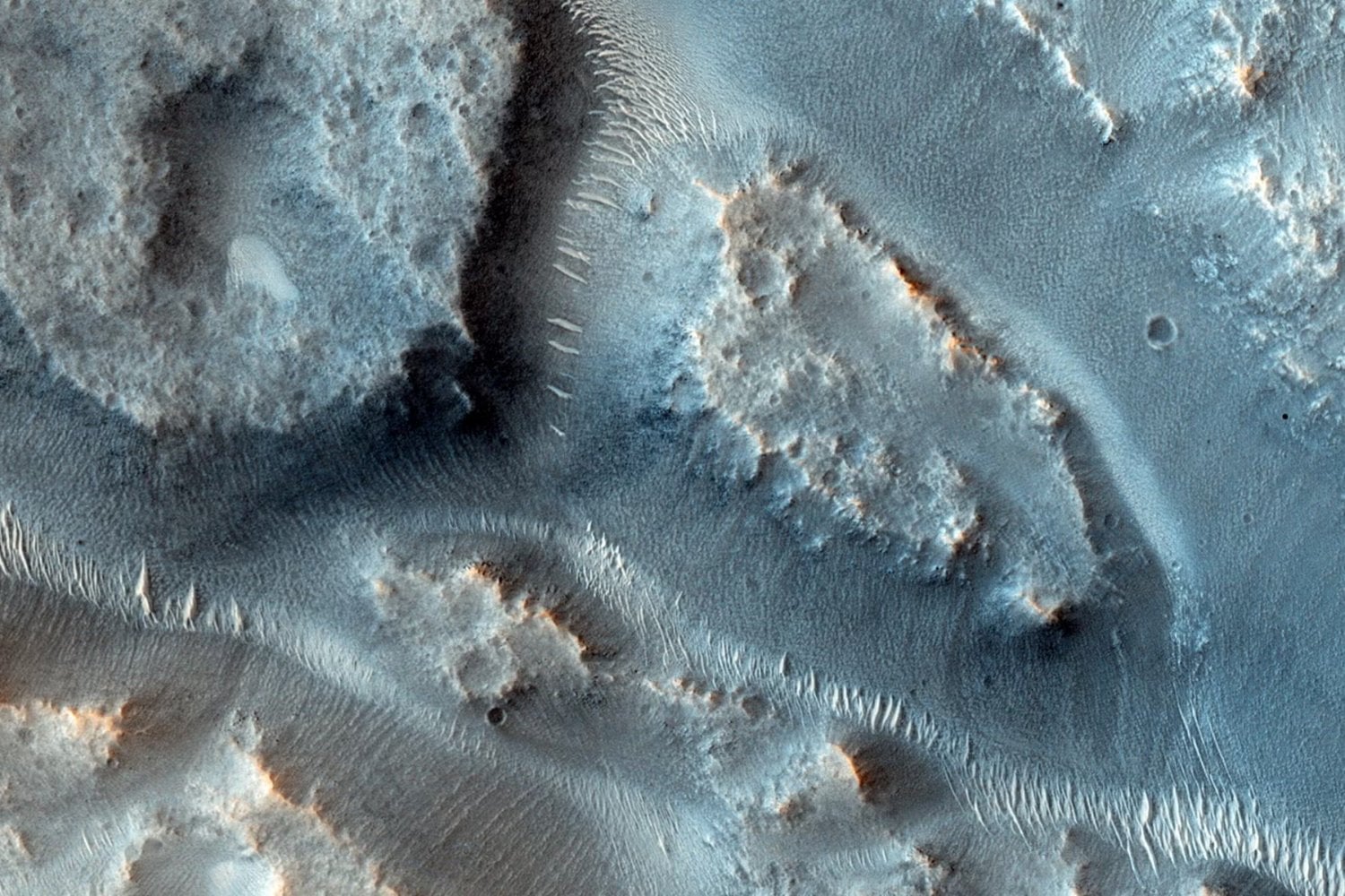 La superficie de Marte guarda cicatrices de agua antigua. La NASA acaba de cartografiar 16 grandes redes fluviales que cambiaron el planeta