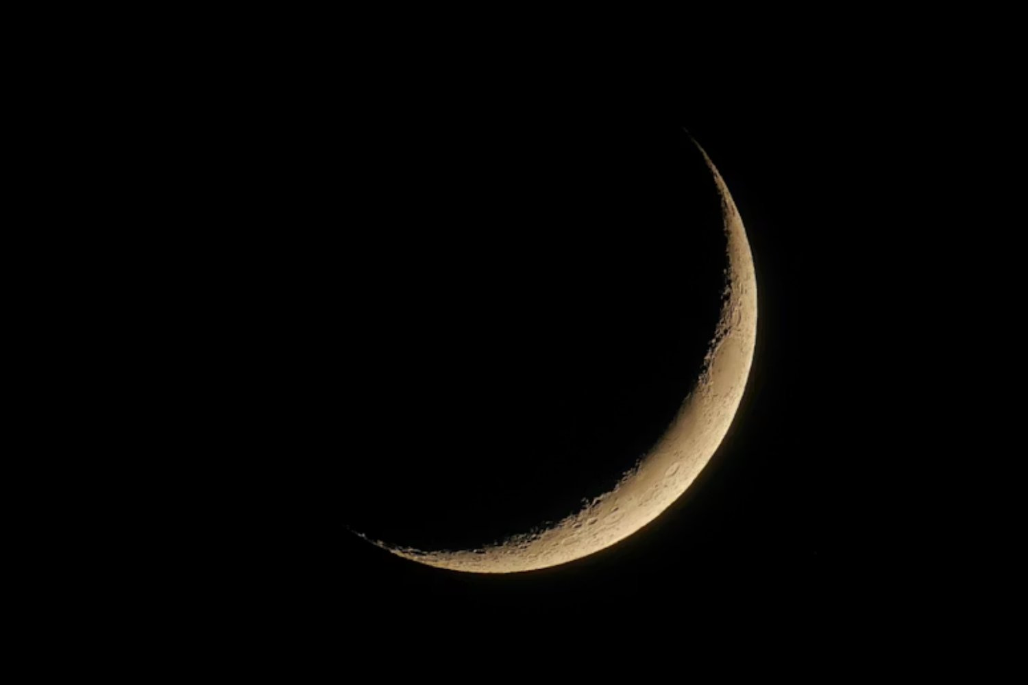 La Luna no está en equilibrio desde su origen. La cicatriz invisible que podría explicar por qué su cara visible y su cara oculta parecen dos mundos distintos