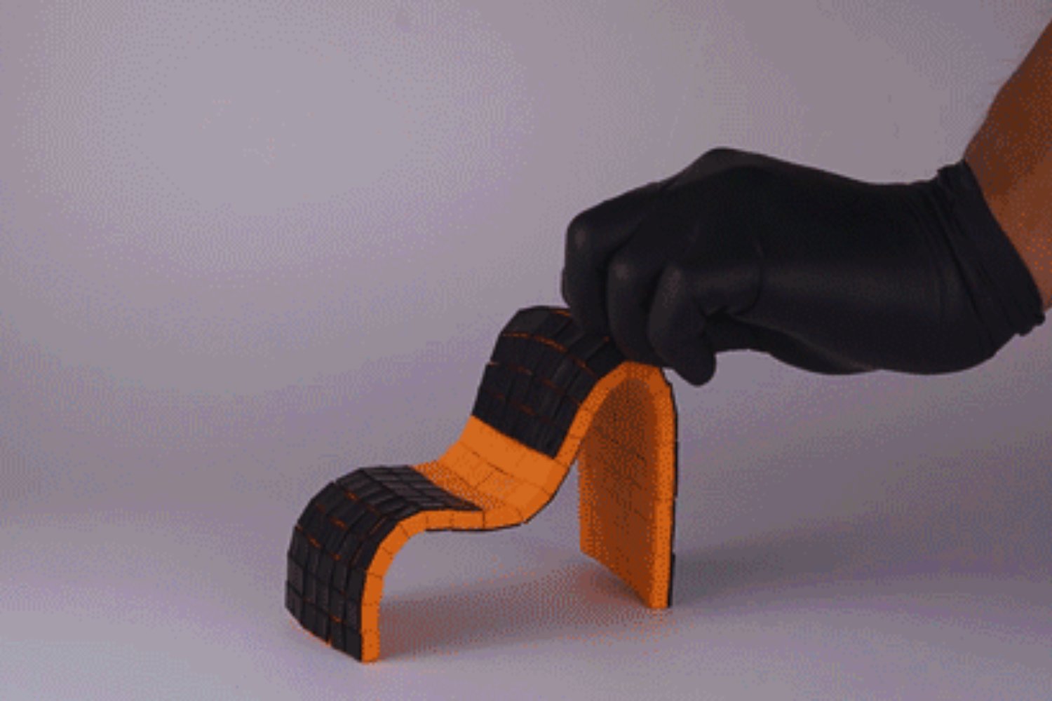 Un tirón y listo: científicos crean un material plano que se convierte en estructuras 3D complejas. El MIT muestra cómo desplegar casi cualquier forma con una sola cuerda