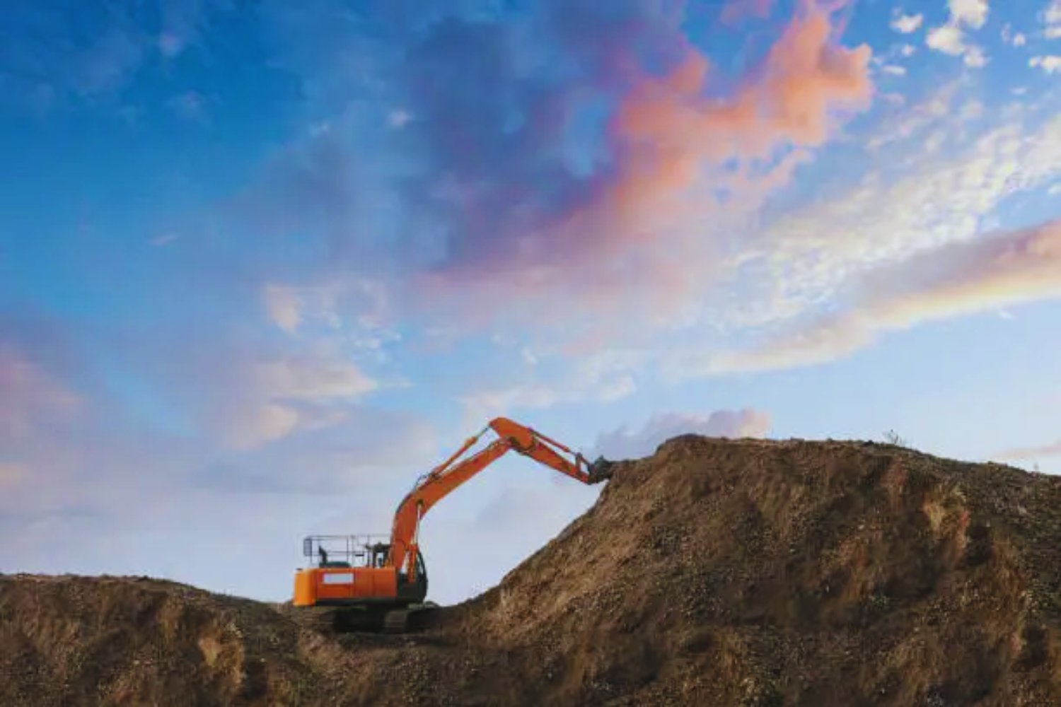 Arabia Saudí vive sobre un océano de arena, pero importa millones de toneladas cada año. Y la razón es más inquietante de lo que parece