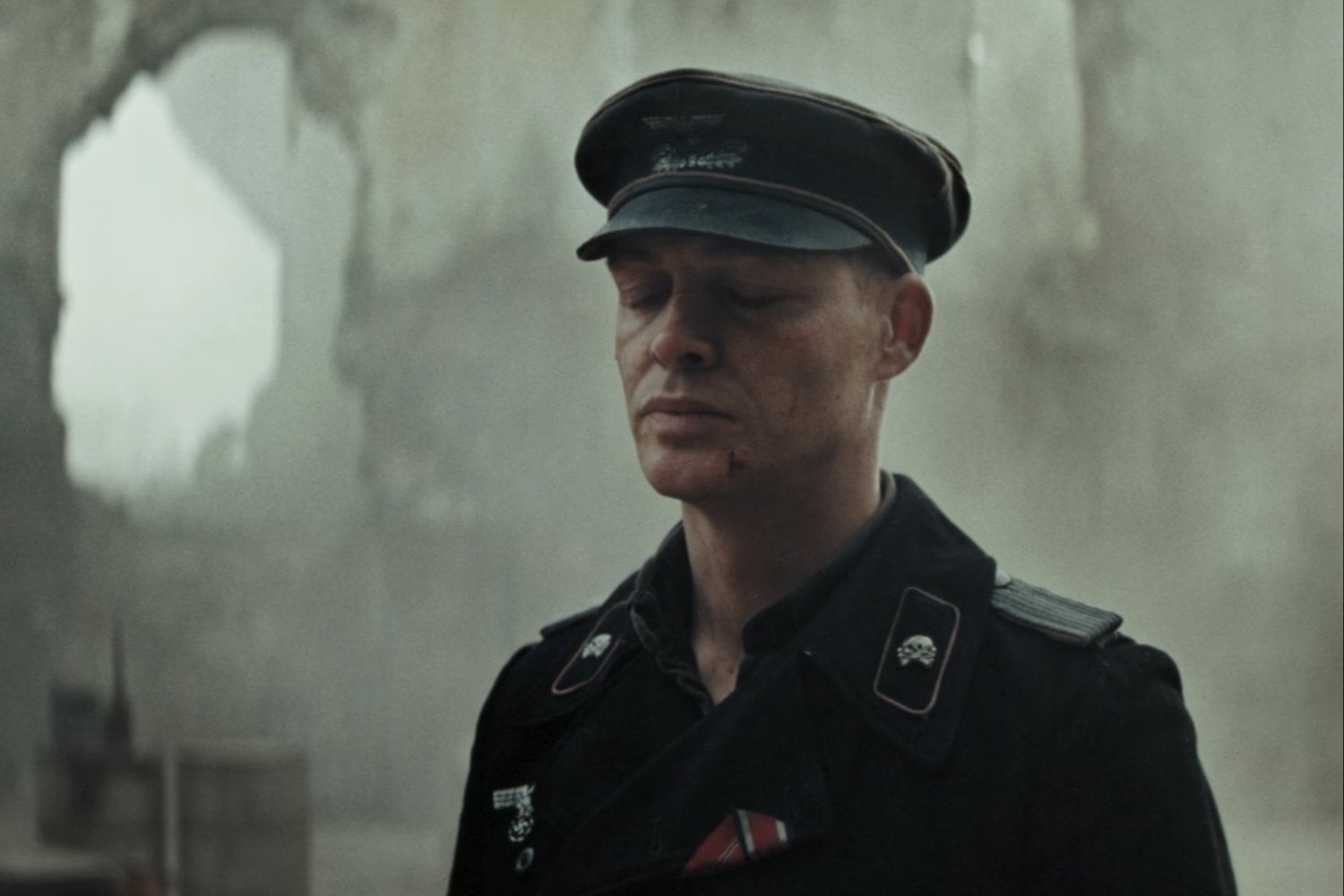 Un viaje al horror psicológico de la guerra: la nueva película bélica que acaba de llegar a Prime Video