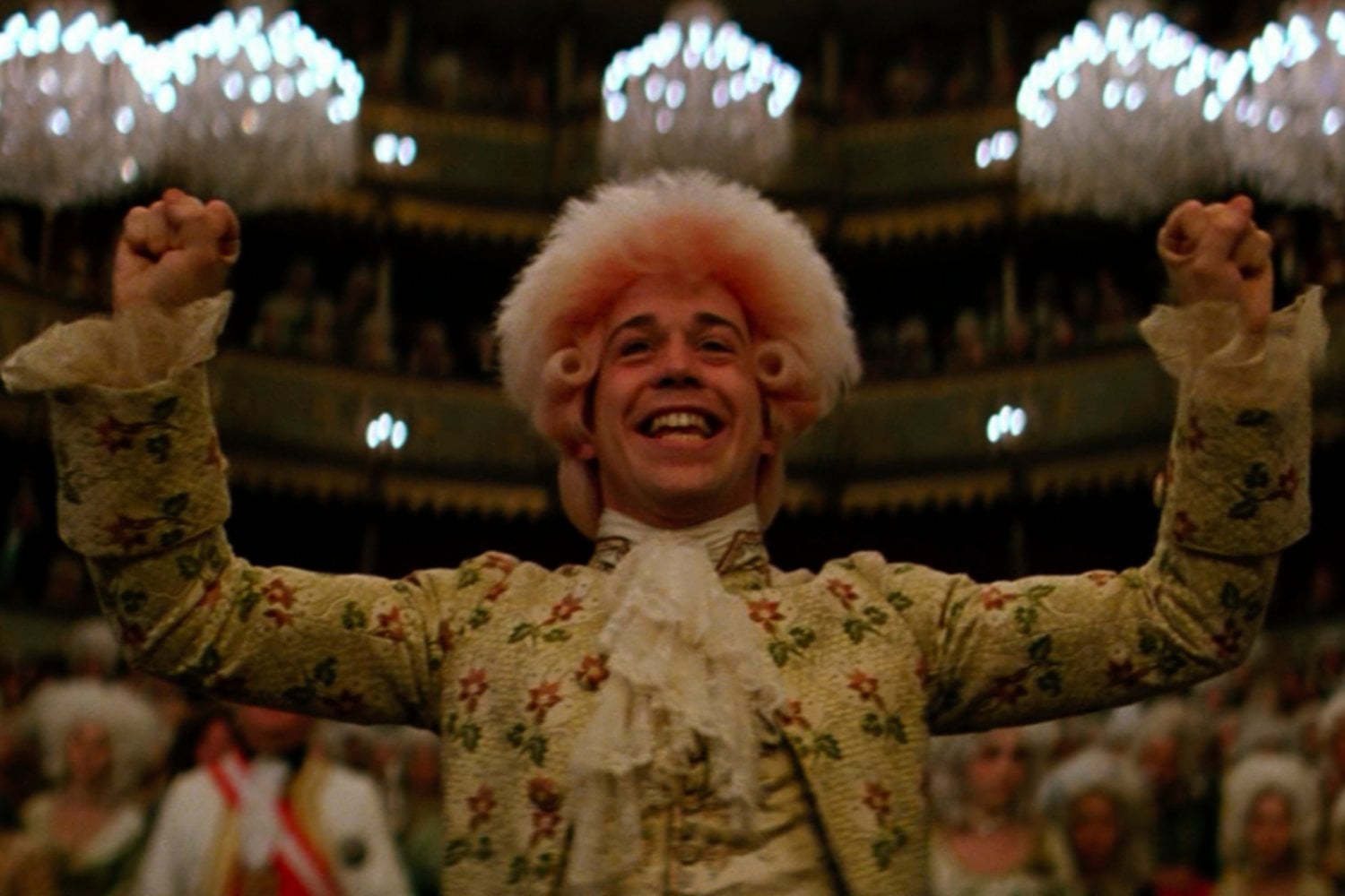 Amadeus: una herejía innecesaria… que termina siendo un complemento brillante