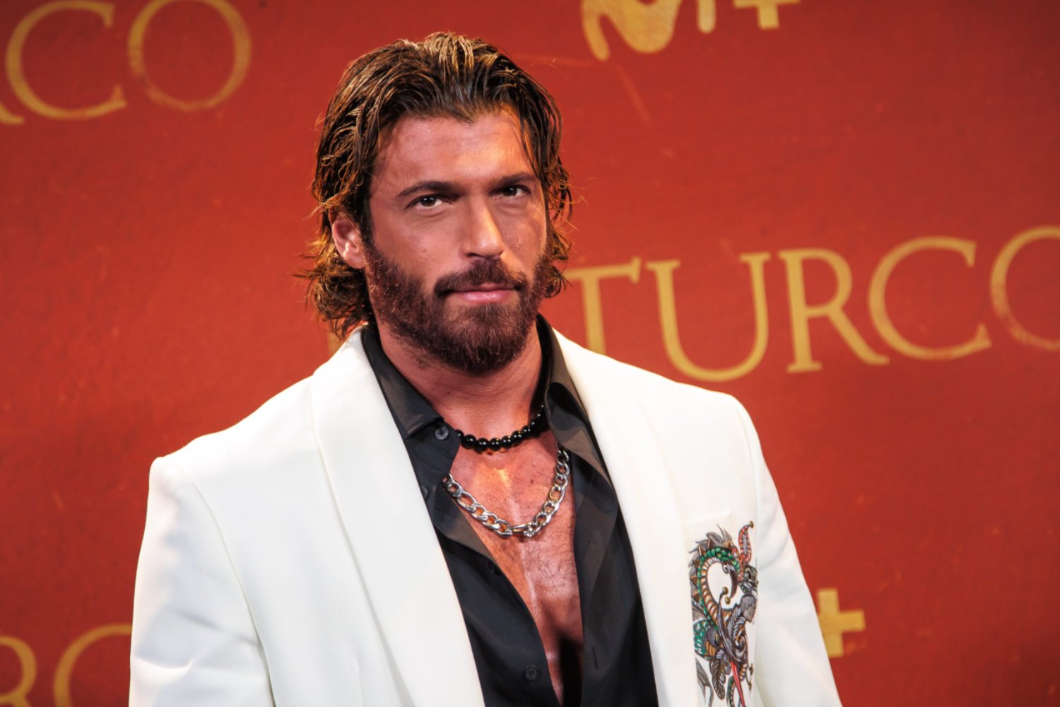 Can Yaman guarda silencio en El Hormiguero tras su detención en Turquía