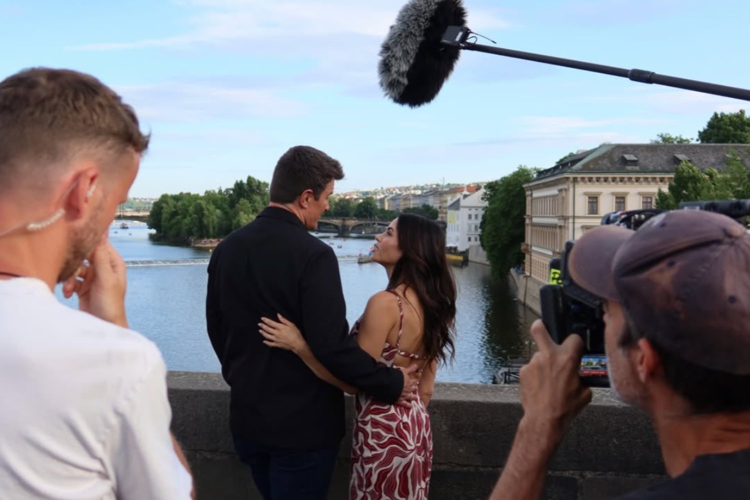 Praga, trajes y romance: The Rookie vuelve a España con una temporada clave para sus fans