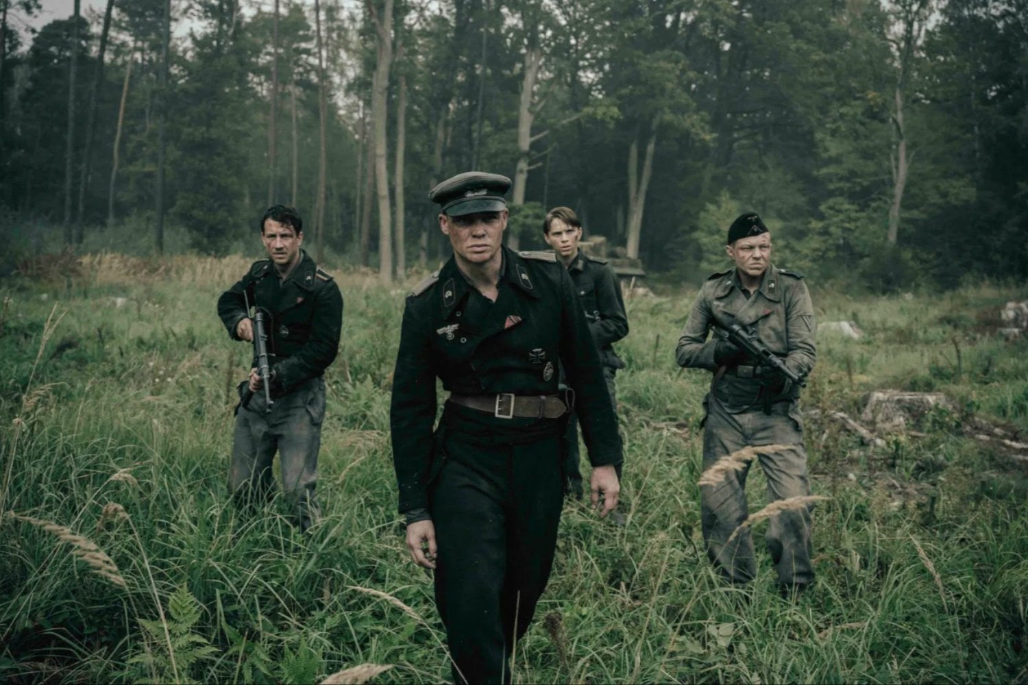 Un viaje al horror psicológico de la guerra: la nueva película bélica que acaba de llegar a Prime Video