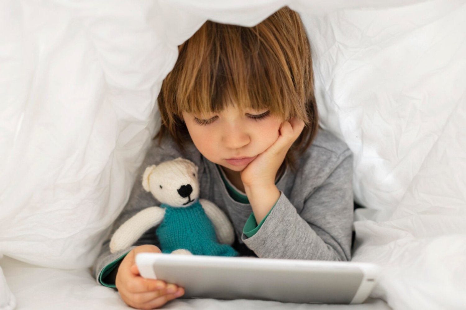 Pantallas antes de los dos años: por qué podrían alterar el desarrollo cerebral infantil