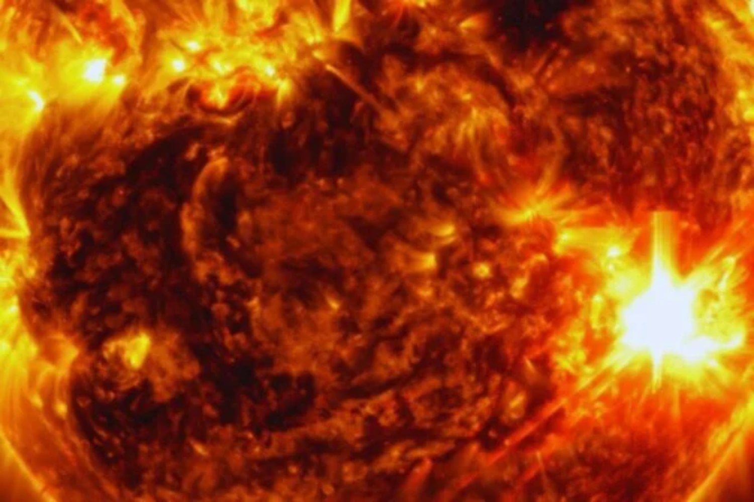 El Sol puede tumbar satélites y complicar redes eléctricas más rápido de lo que reaccionamos. Científicos validan un sistema que anticipa las tormentas solares más extremas con mucha antelación