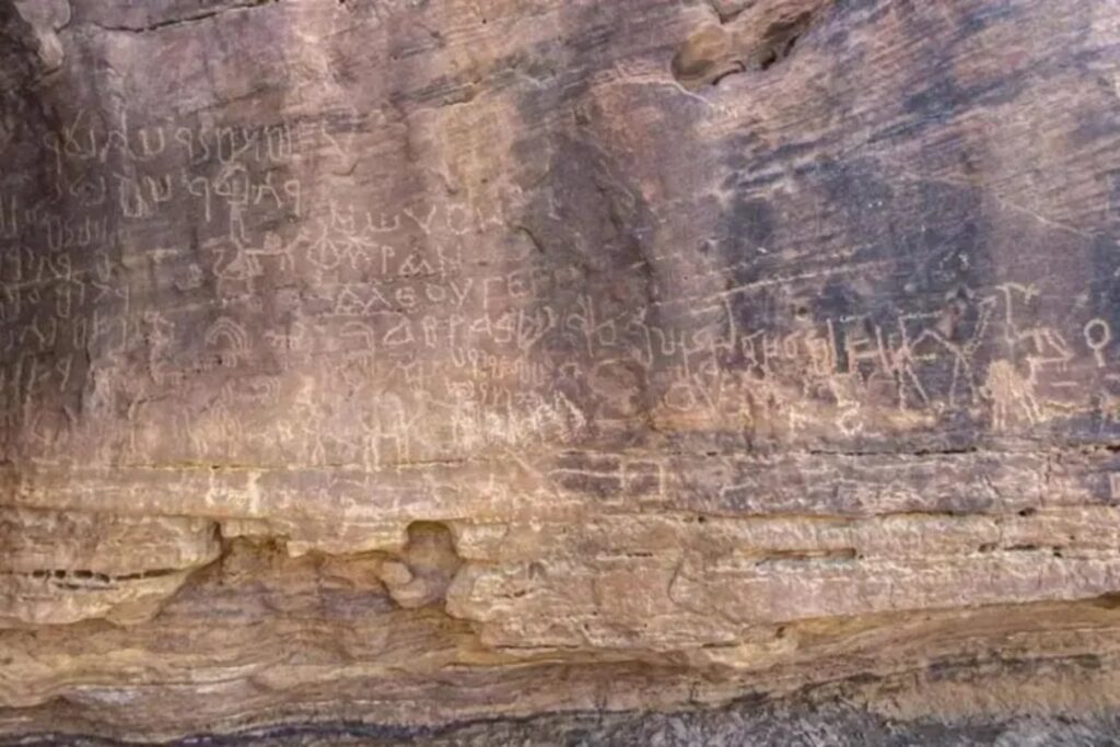 Un refugio de roca en el Sinaí conserva 10.000 años de mensajes humanos. Cómo un mismo lugar fue usado por cazadores, mercaderes y pastores a lo largo de milenios