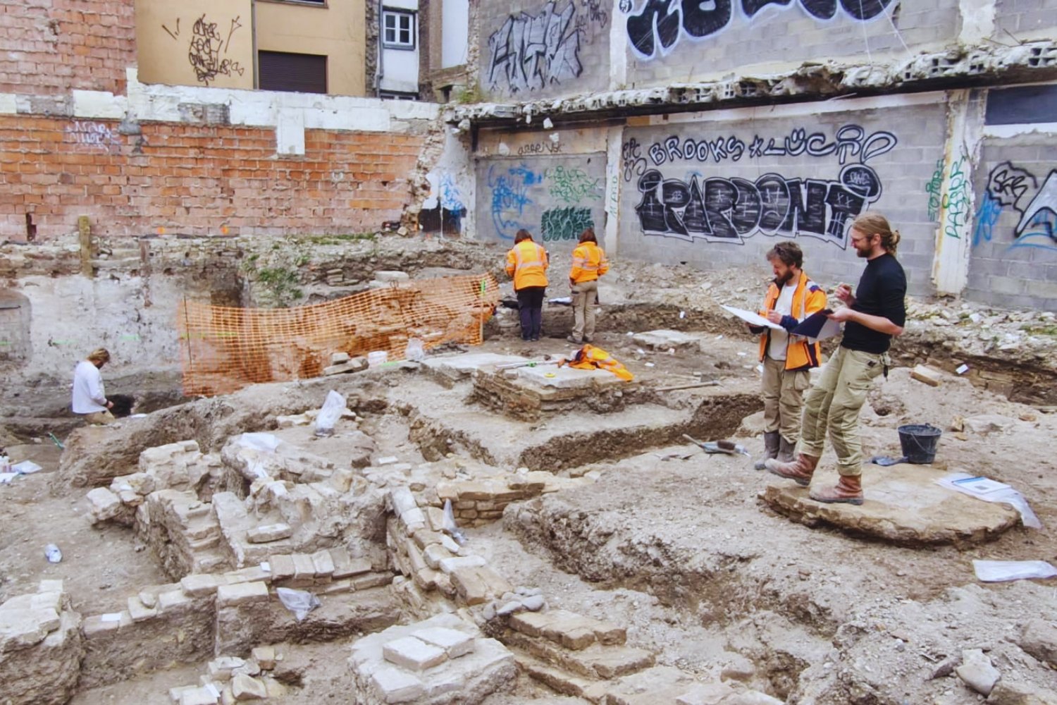 Estrasburgo acaba de descubrir que su centro histórico se construyó sobre un barrio romano vivo. Las canabae legionis emergen bajo el asfalto