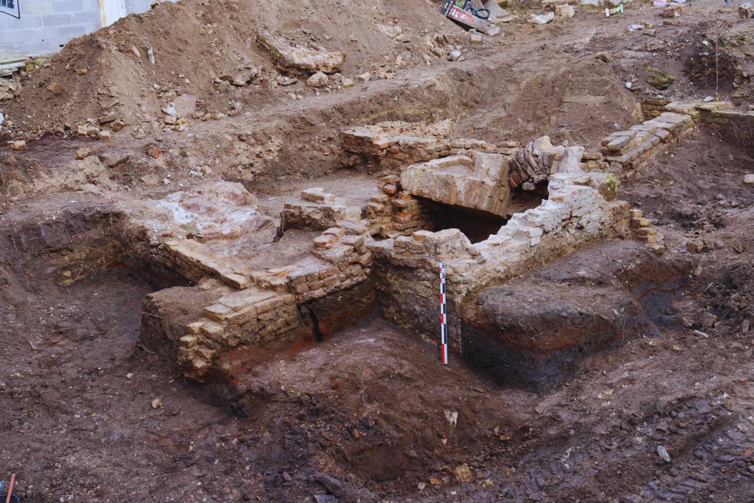 Estrasburgo acaba de descubrir que su centro histórico se construyó sobre un barrio romano vivo. Las canabae legionis emergen bajo el asfalto