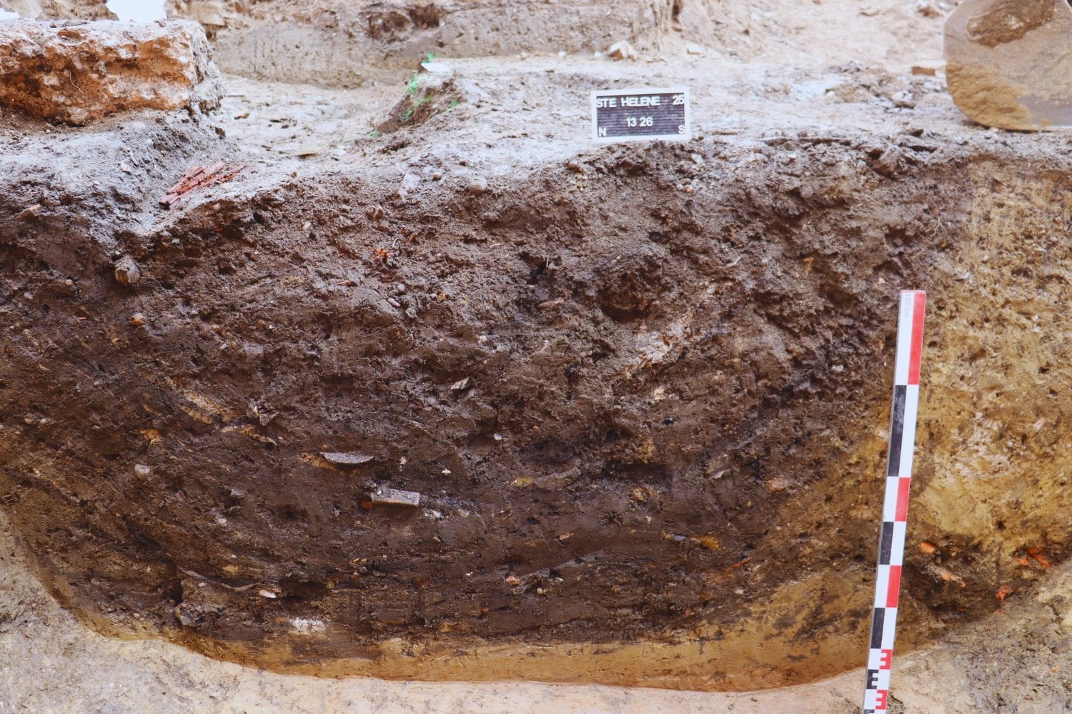 Estrasburgo acaba de descubrir que su centro histórico se construyó sobre un barrio romano vivo. Las canabae legionis emergen bajo el asfalto