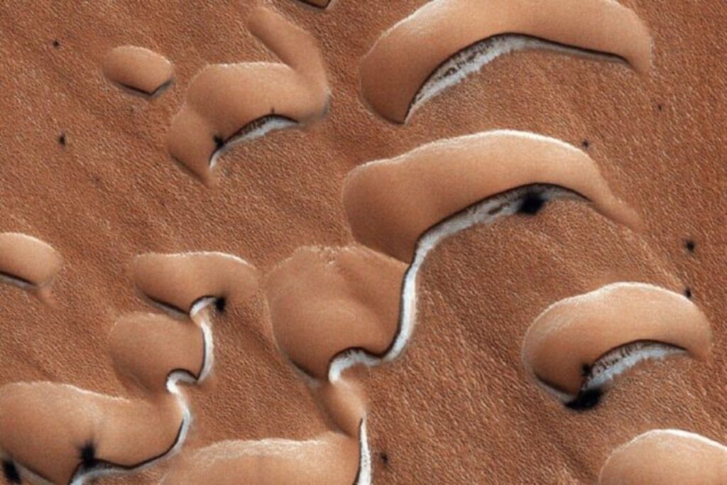 Curiosity encuentra en Marte moléculas orgánicas más complejas de lo previsto. Por qué este hallazgo acerca la pregunta por la vida sin responderla aún