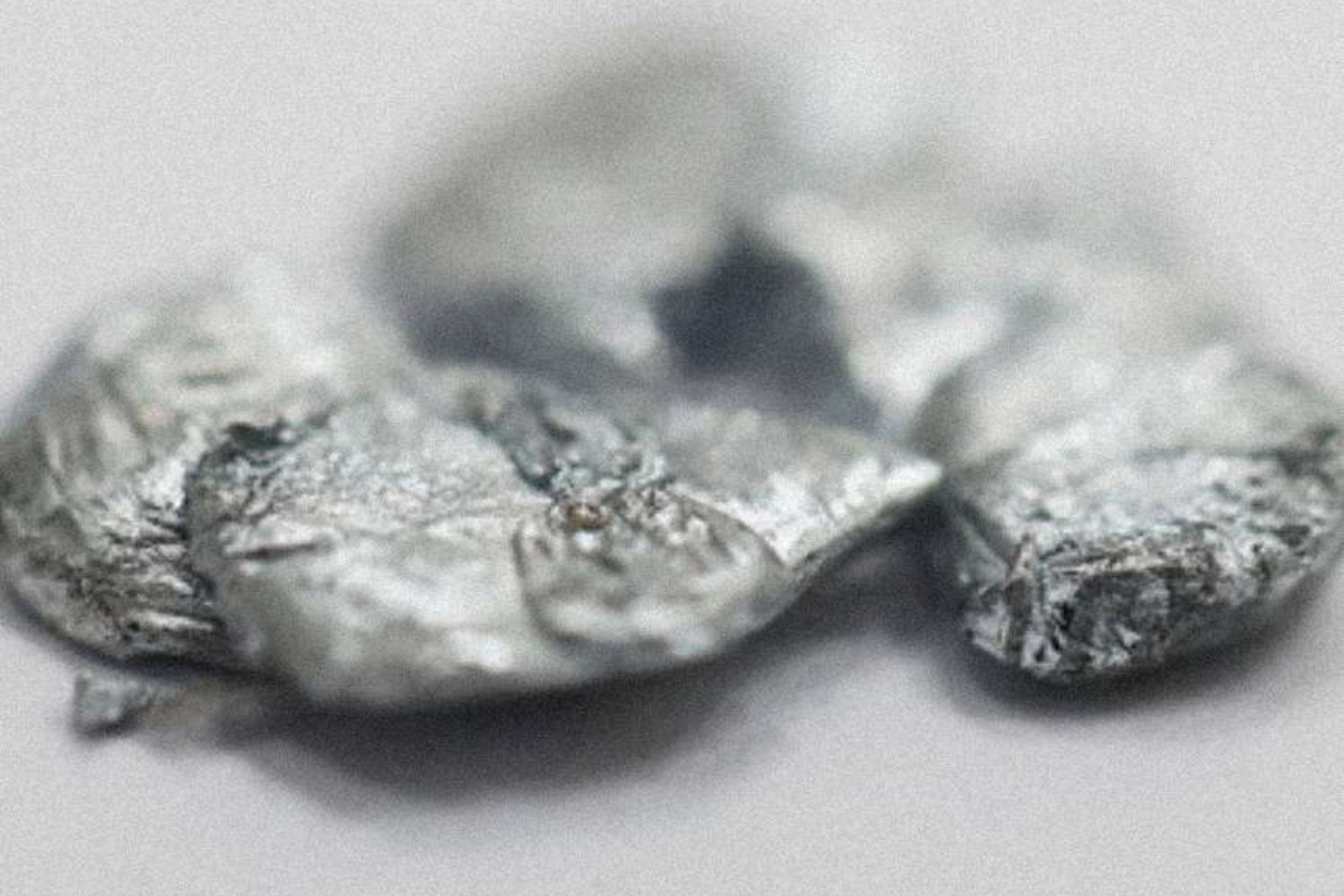 Australia combina galio y luz solar para extraer hidrógeno del agua de mar. Un avance que elimina dos obstáculos clásicos del hidrógeno verde