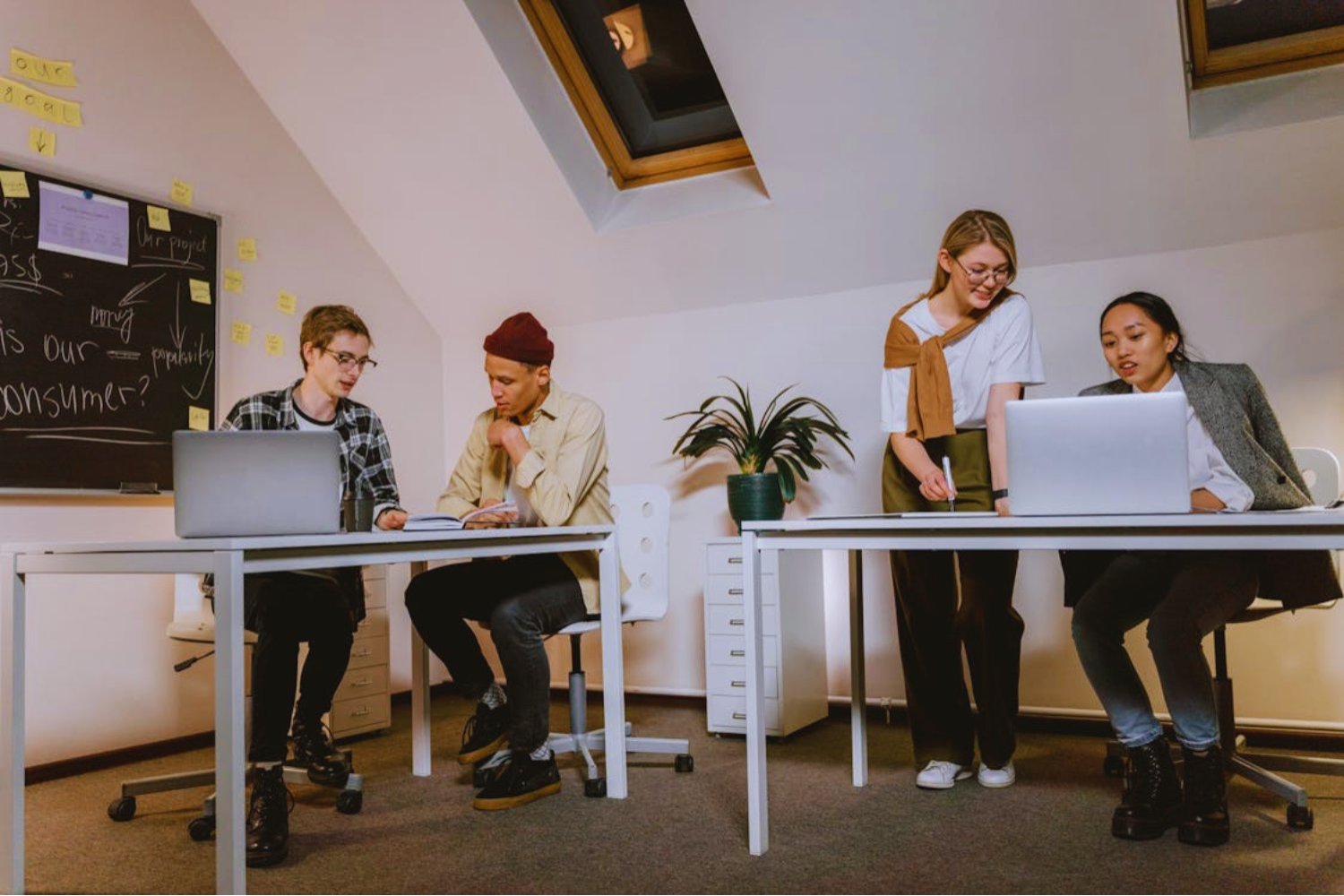La Generación Z ha hecho los números con su vida laboral. Y la psicología empieza a respaldar su apuesta por la semana de cuatro días