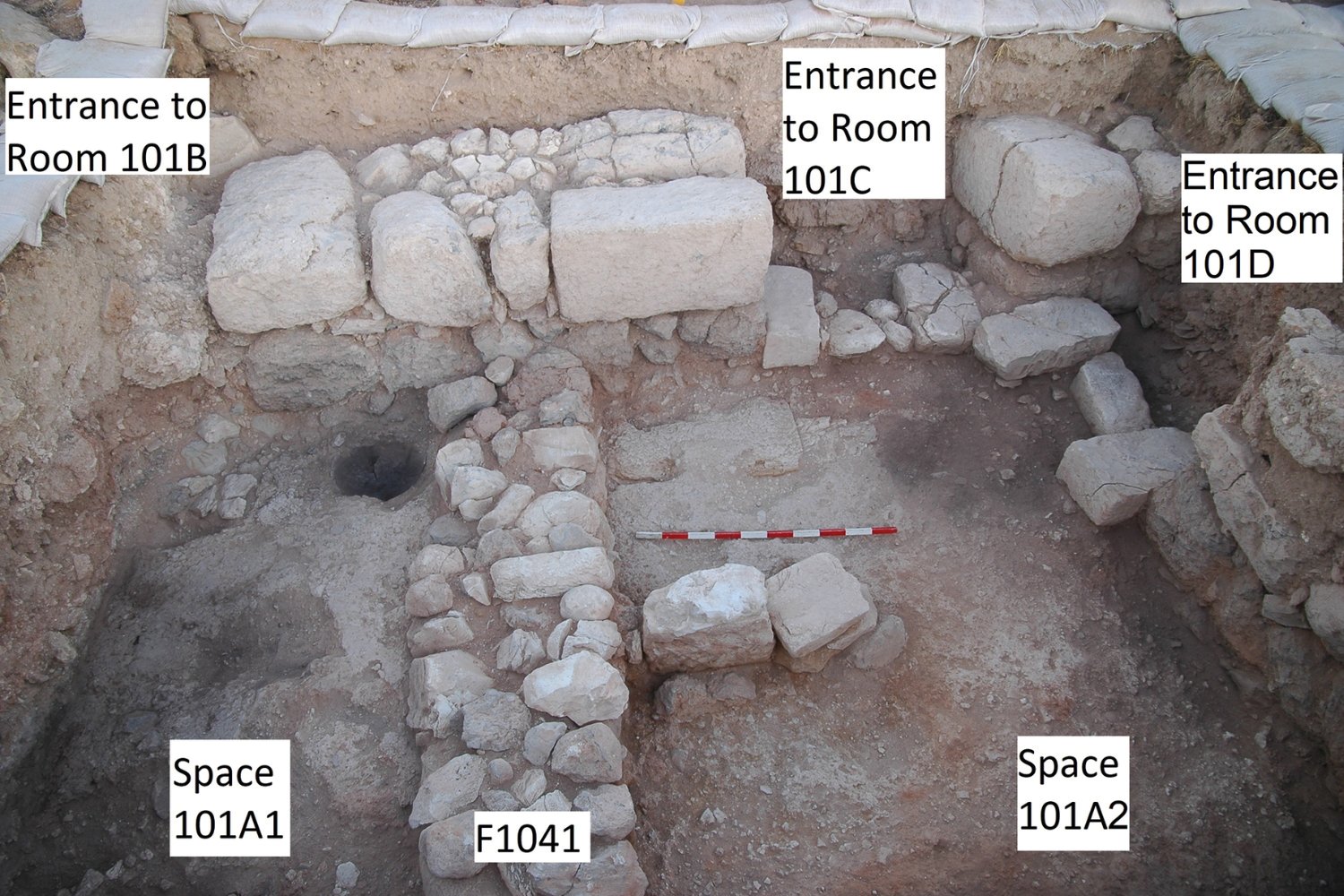 Los ancianos de la Edad del Hierro estaban ahí, pero no los veíamos. Un edificio arrasado por los asirios revela cómo se organizaba la vejez en una casa antigua