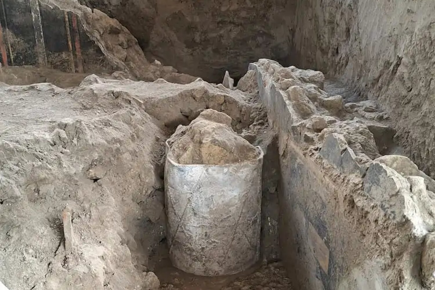 El Vesubio congeló una obra en pleno trabajo. Un taller romano intacto muestra cómo la vida se detuvo en el año 79 d.C.