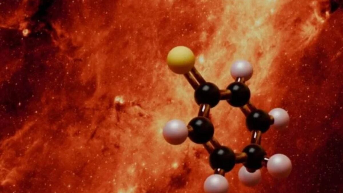 Han logrado “embotellar” la energía del sol dentro de una molécula y conservarla estable durante años. El descubrimiento abre una nueva vía para almacenar energía sin baterías y usarla cuando el sol ya no está