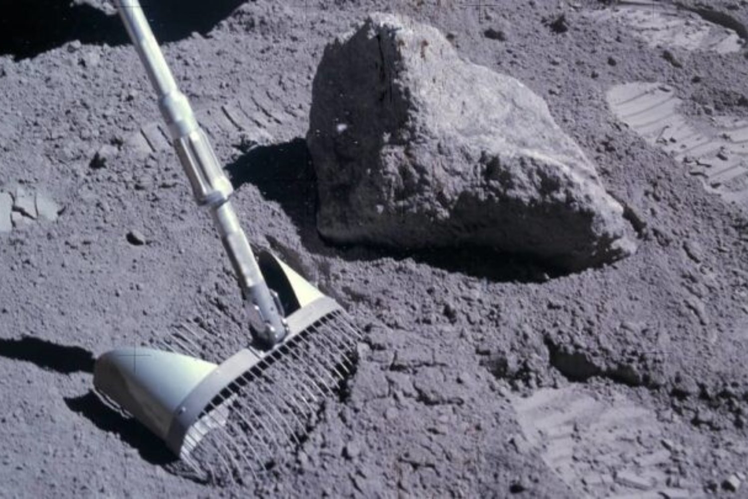 Si queremos vivir en la Luna tendremos que fabricar nuestro propio oxígeno allí. La NASA apuesta por un reactor solar con espejos gigantes