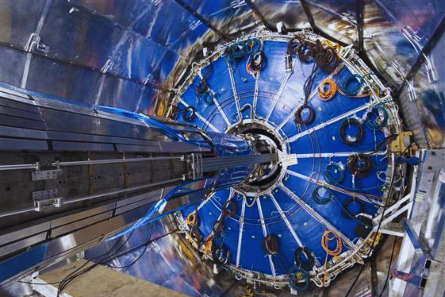 Estados Unidos apaga uno de sus grandes aceleradores de partículas. El RHIC se despide tras 25 años recreando el universo primitivo en la Tierra