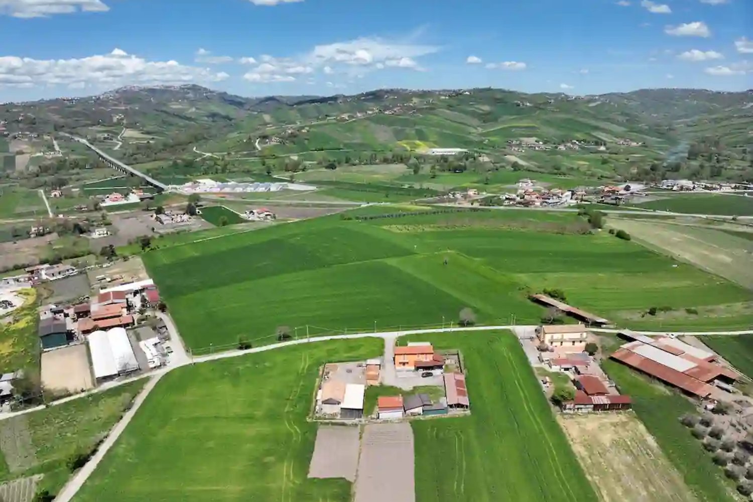 Sale a la luz una ciudad romana sepultada en el sur de Italia. Cómo la tecnología está devolviendo a la superficie el mapa perdido de Forum Aemilii