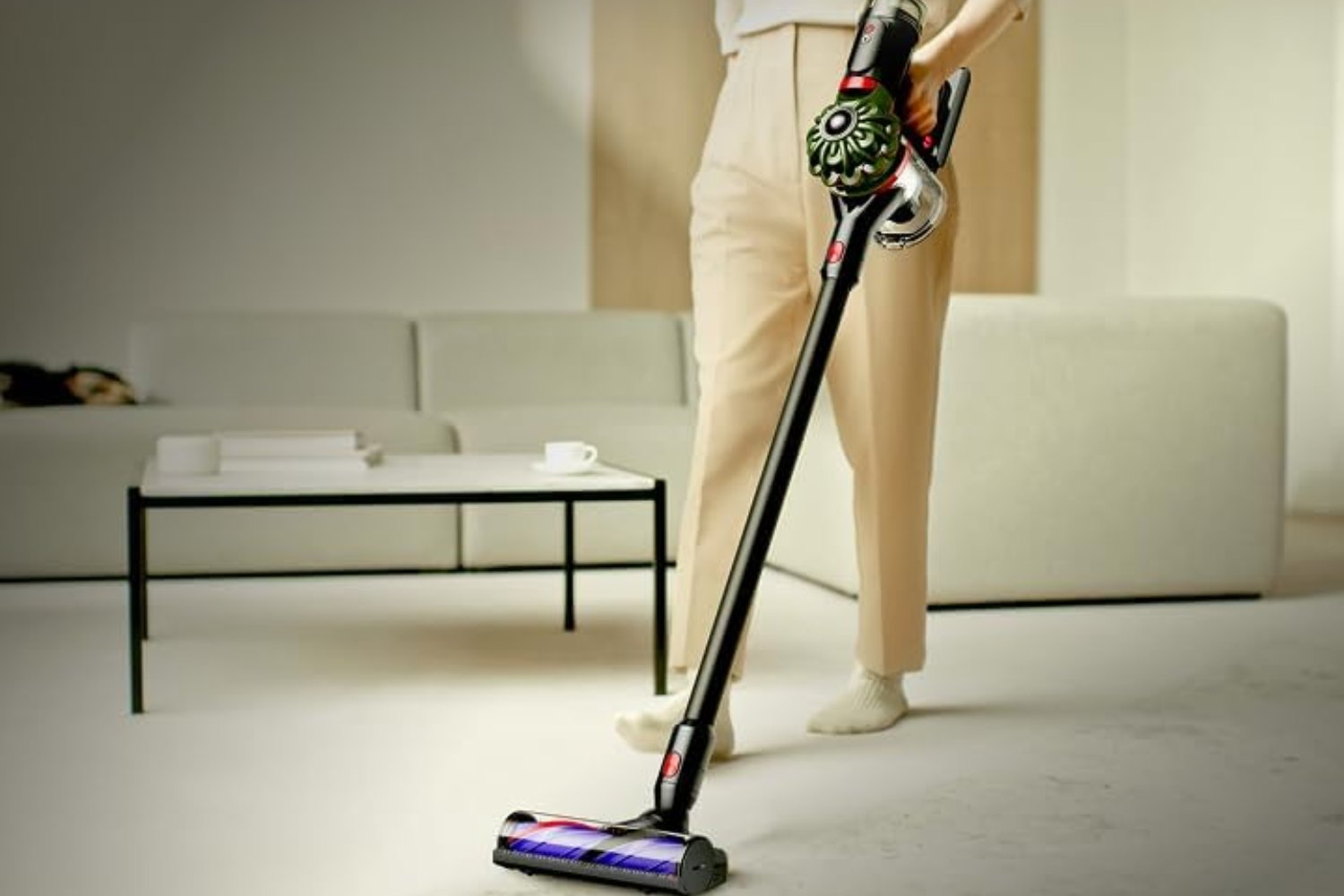 Dyson V8 Cyclone - Cordless Vacuum Cleaner